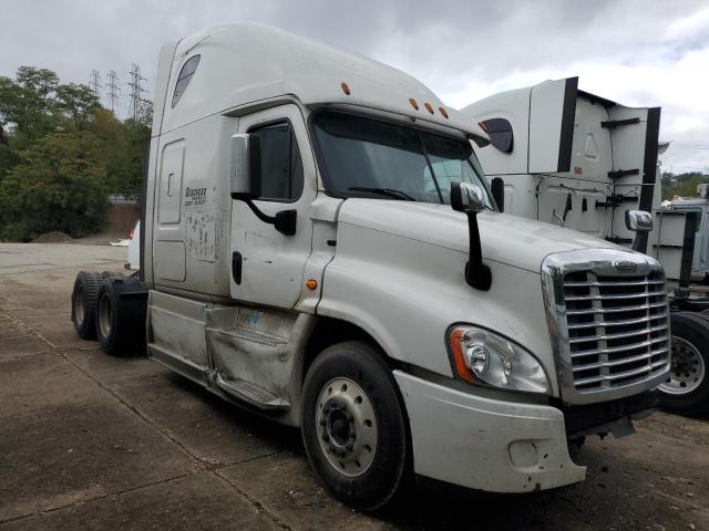 Global Auto Auctions: 2018 FREIGHTLINER CASCADIA 1