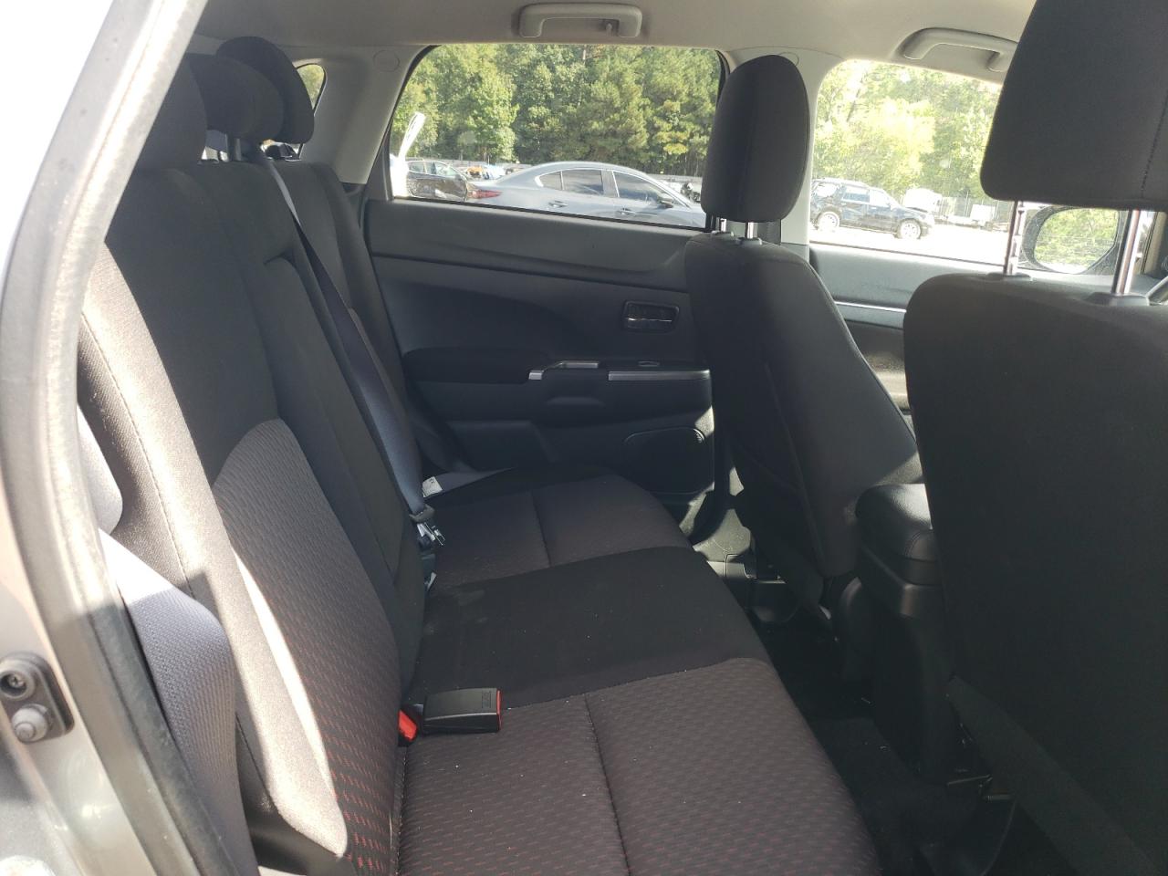 MITSUBISHI OUTLANDER ES