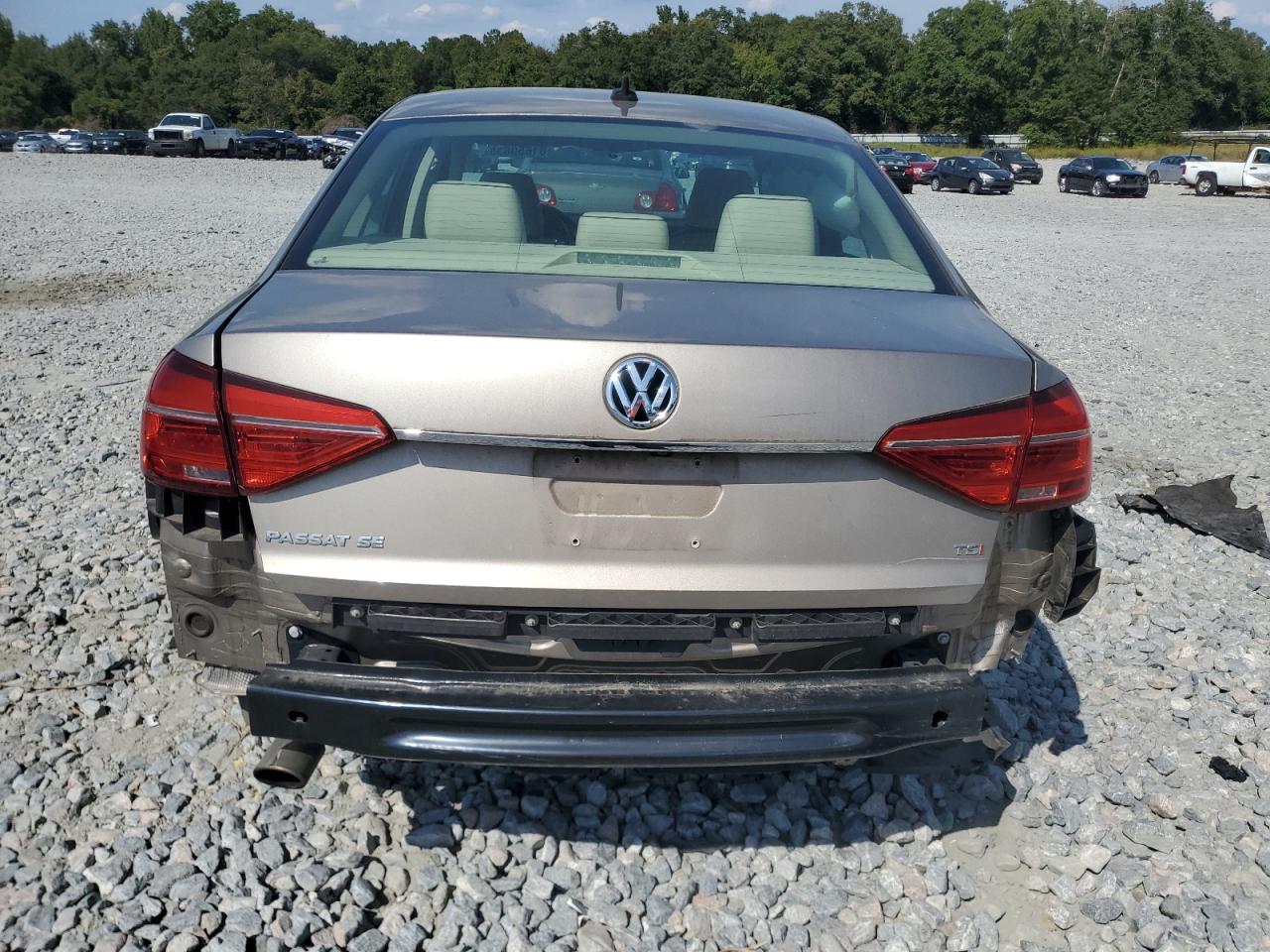 VOLKSWAGEN PASSAT SE