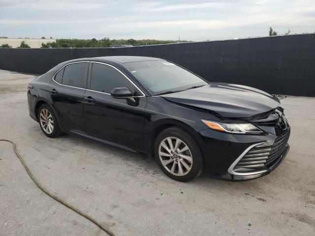2022 TOYOTA CAMRY LE 4T1C11AK7NU657292