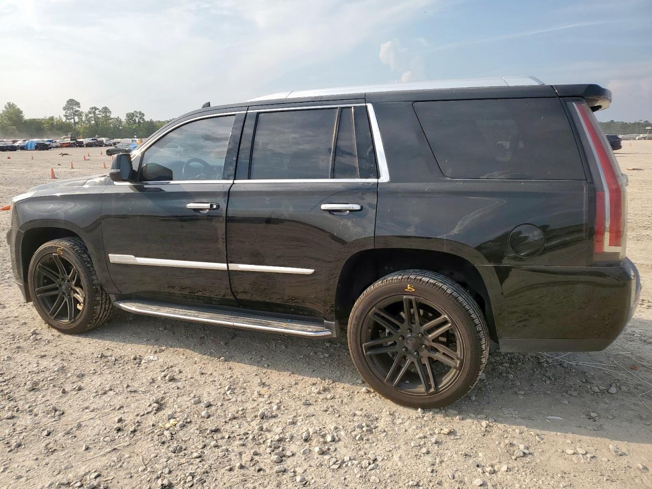 CADILLAC ESCALADE