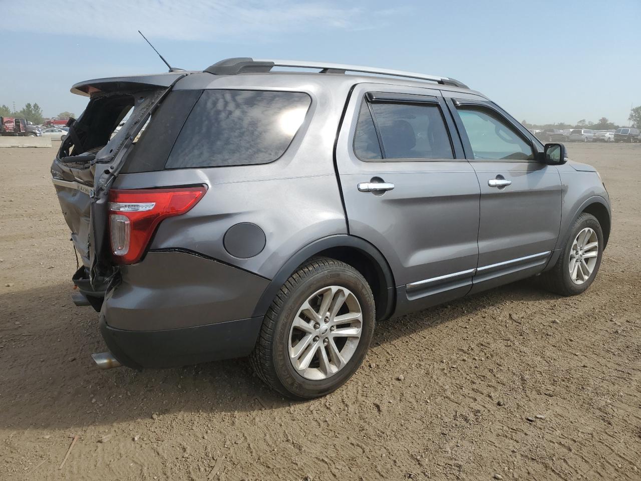 FORD EXPLORER XLT