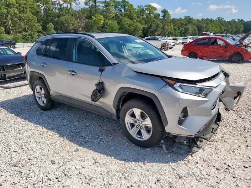 2021 TOYOTA RAV4 XLE - 2T3W1RFV1MW135522