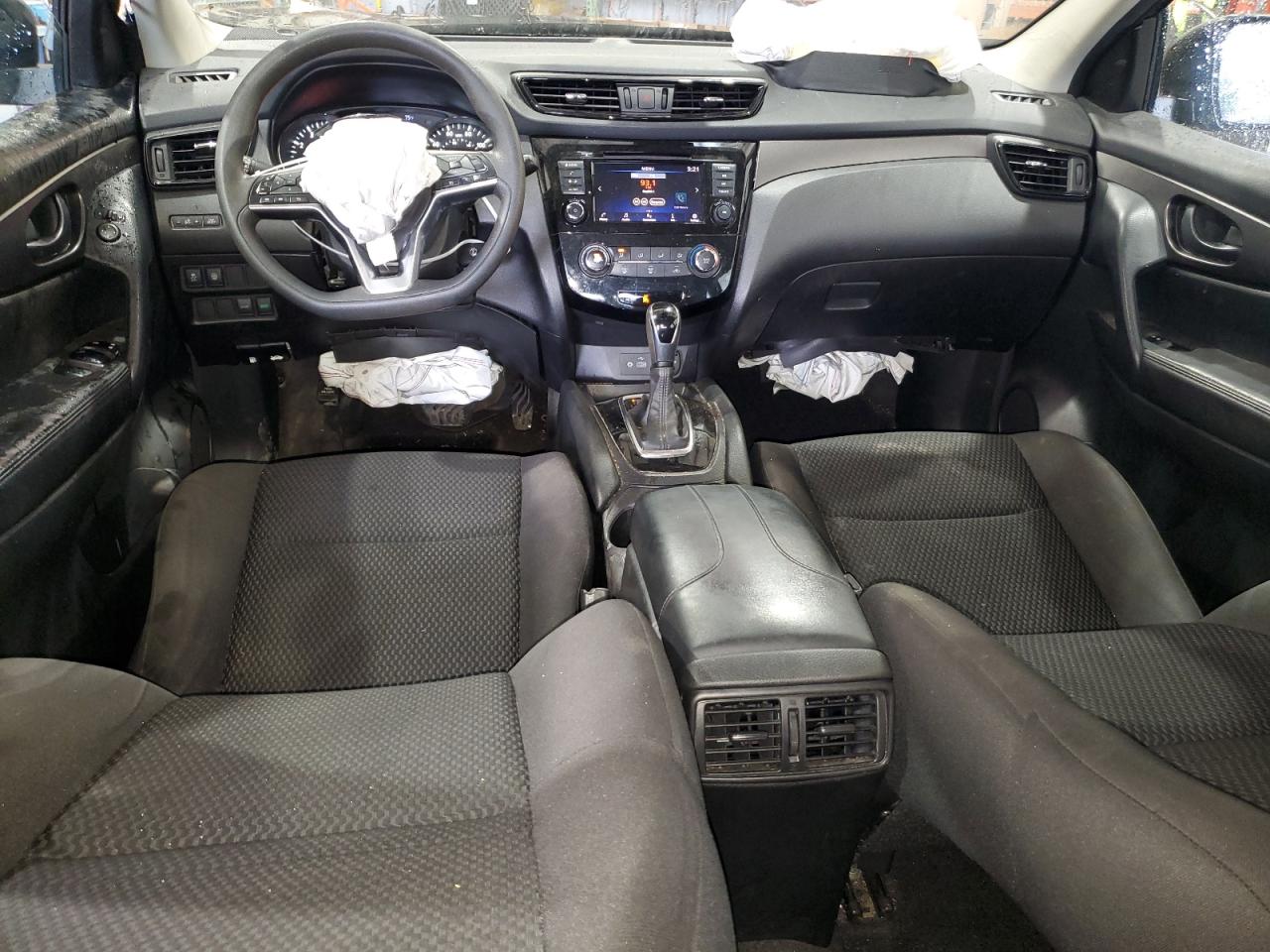 NISSAN ROGUE SPORT S