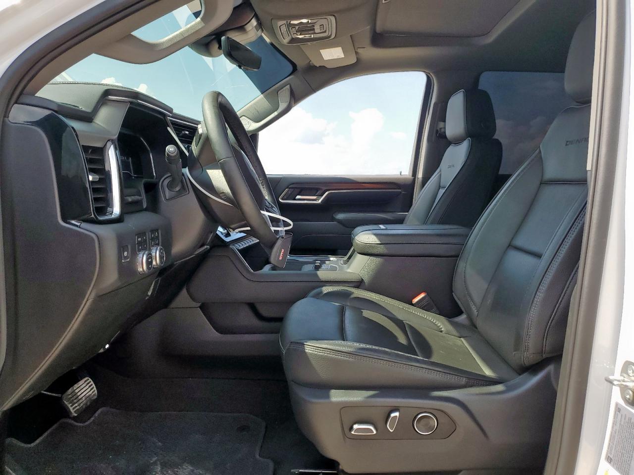 GMC SIERRA K2500 DENALI