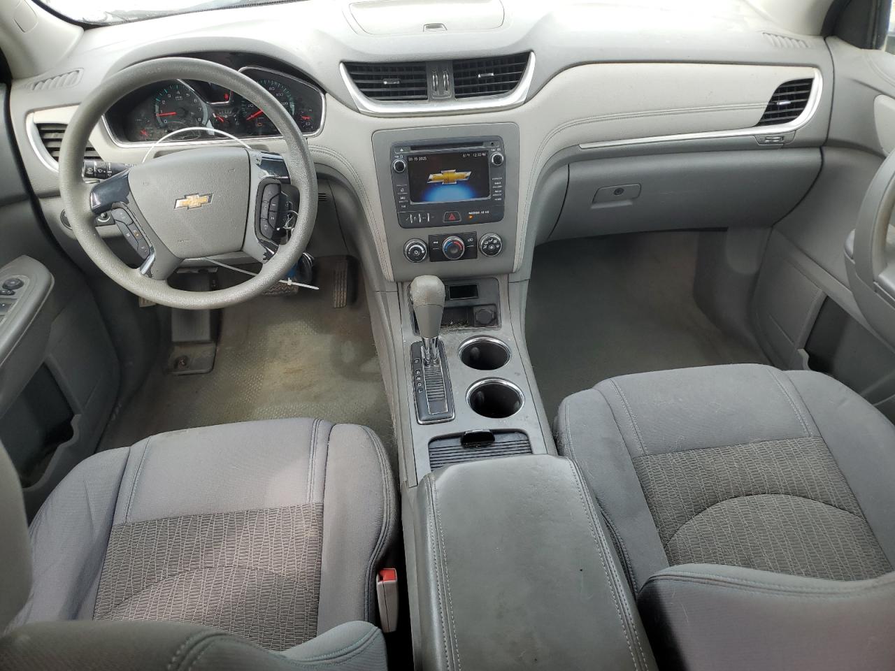 CHEVROLET TRAVERSE LS