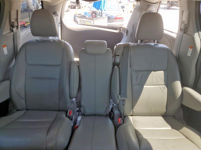 2018 TOYOTA SIENNA XLE 5TDYZ3DC0JS963610