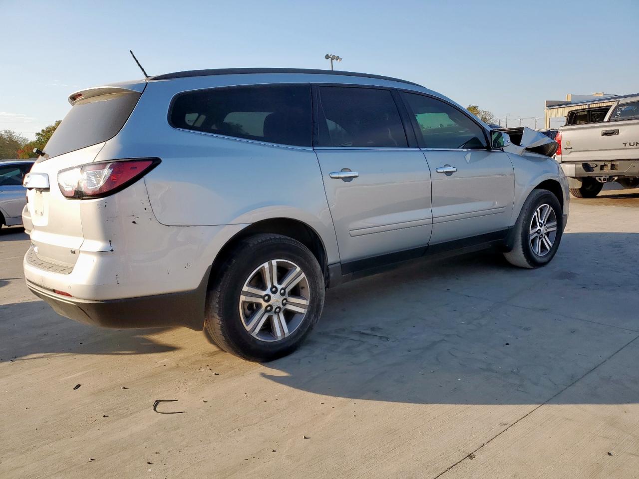 CHEVROLET TRAVERSE LT