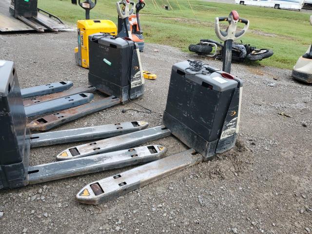 2020 CROWN ELECTRIC PALLET JACK #3246796841