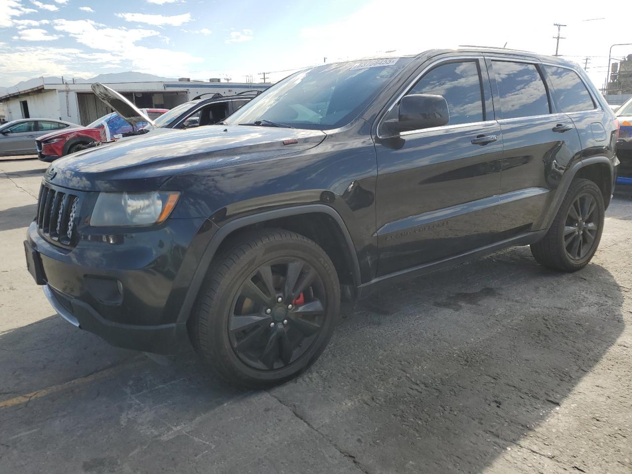 JEEP GRAND CHEROKEE LAREDO