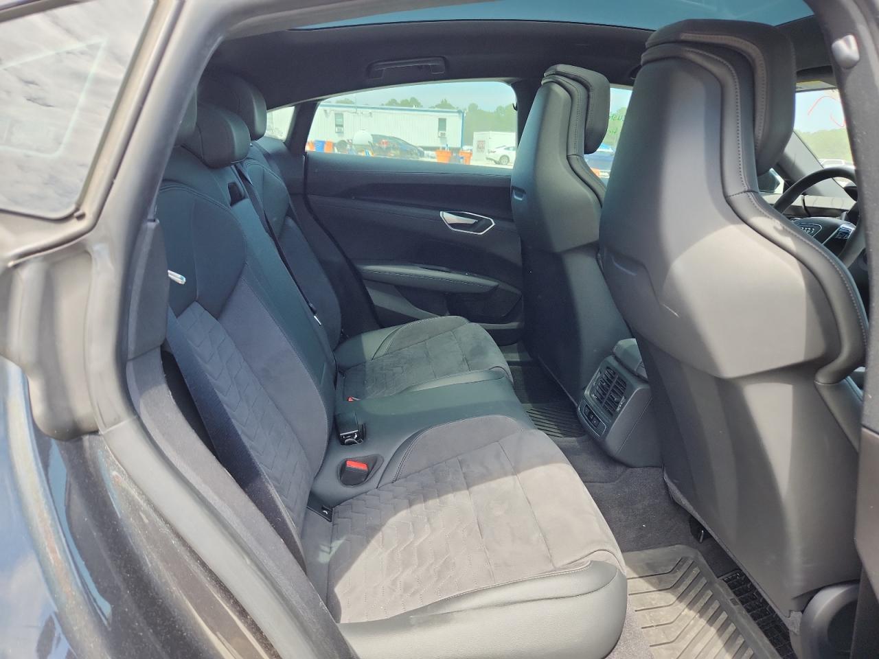 AUDI E-TRON PREMIUM PLUS