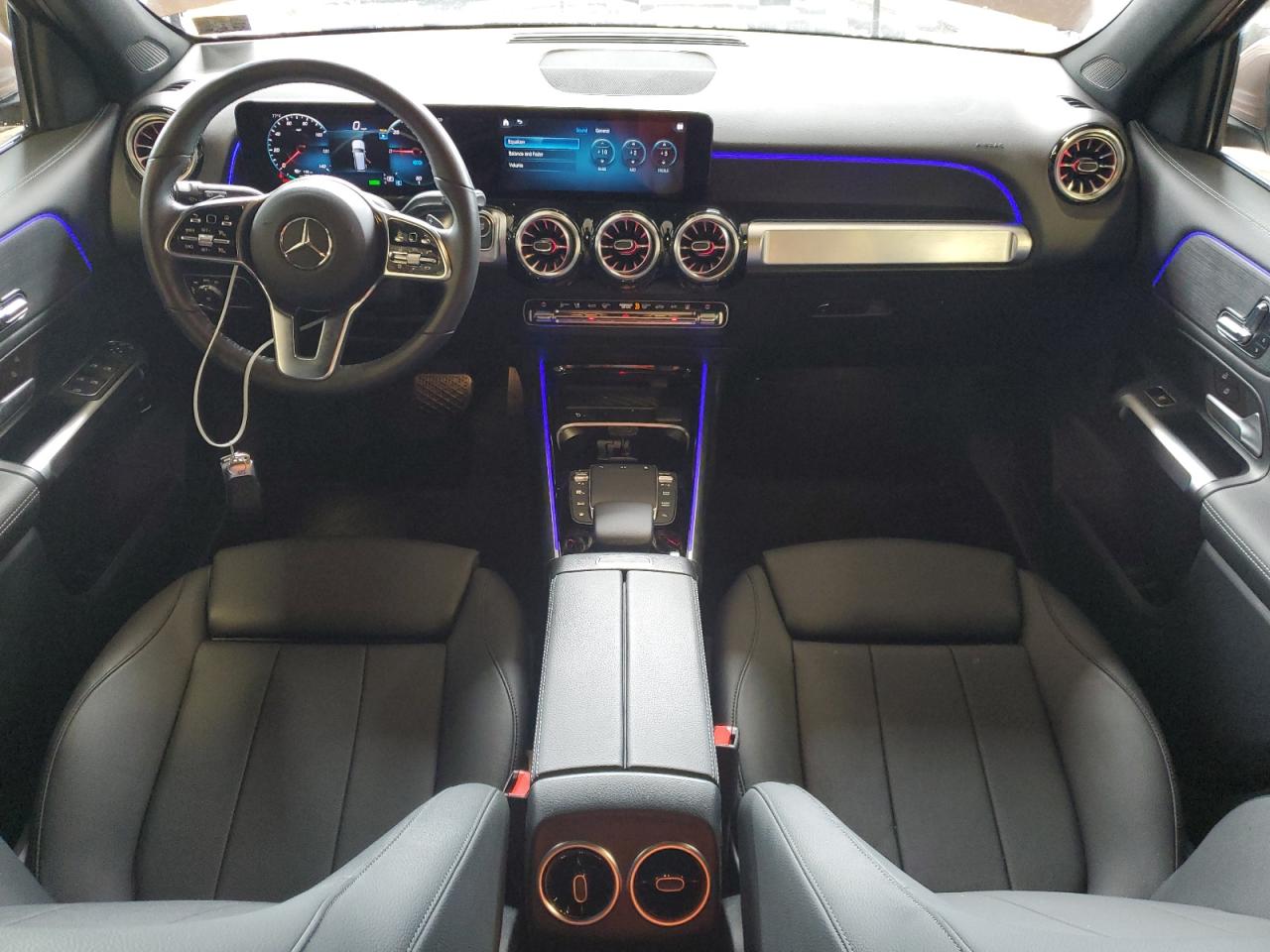 MERCEDES-BENZ EQB 300 4MATIC