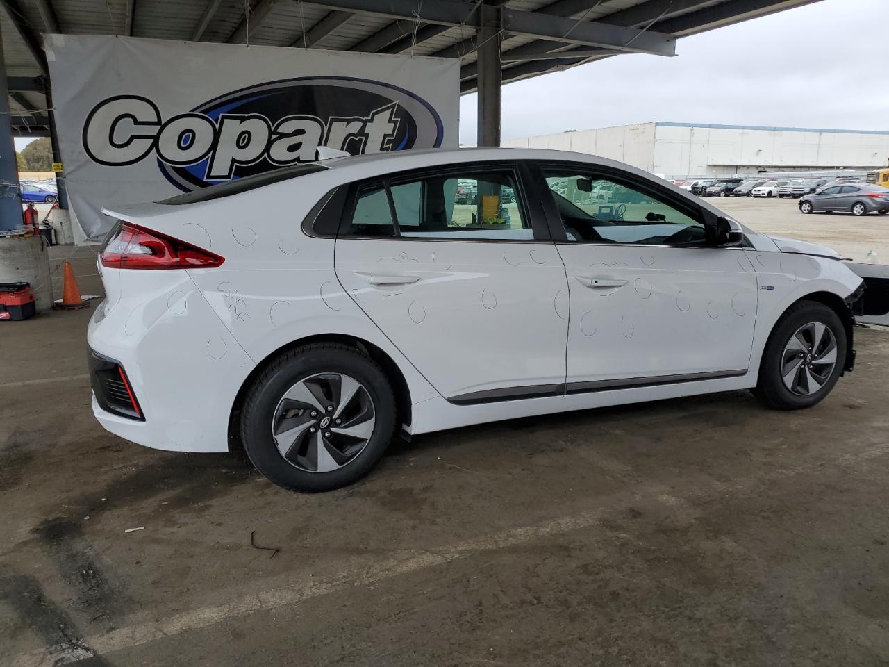 HYUNDAI IONIQ SEL