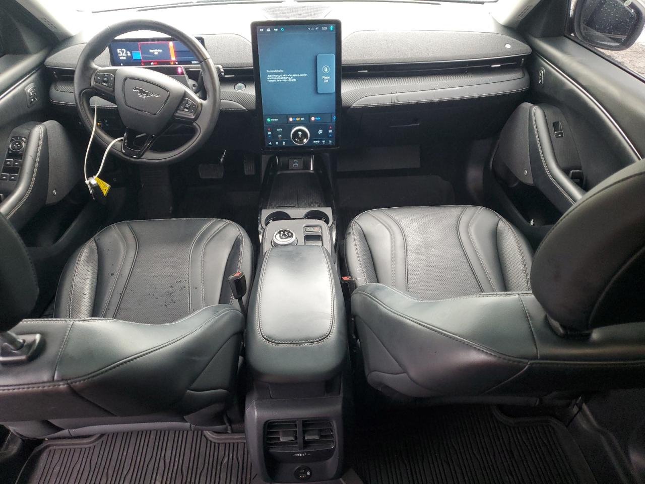 FORD MUSTANG PREMIUM