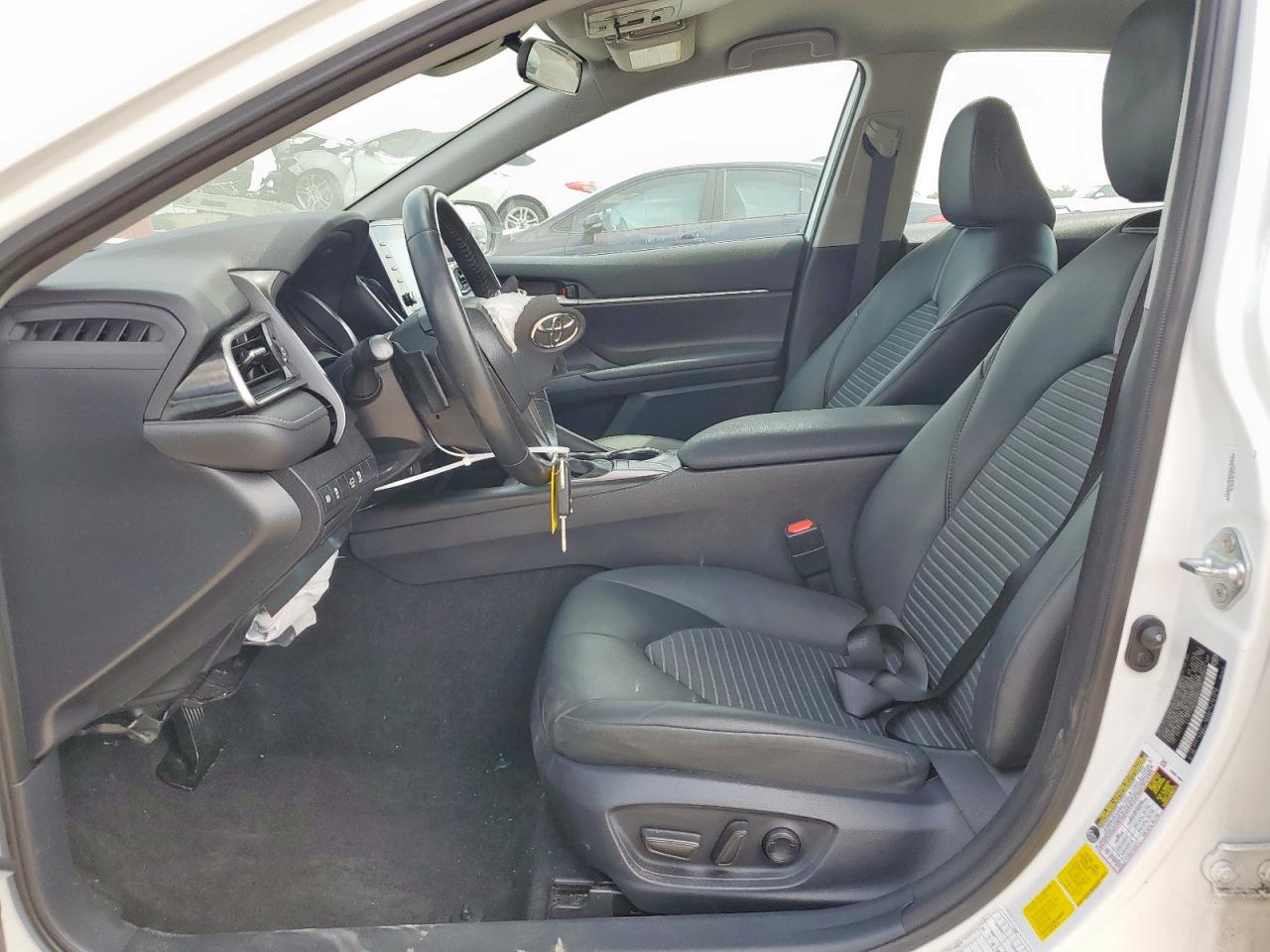 TOYOTA CAMRY SE NIGHT SHADE