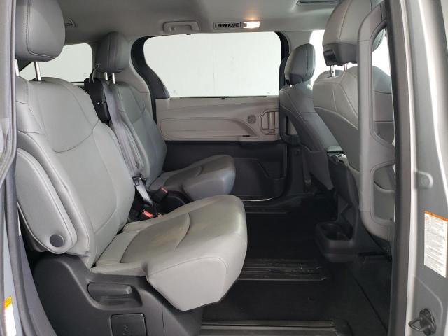 2023 TOYOTA SIENNA XLE 5TDJRKEC1PS163787