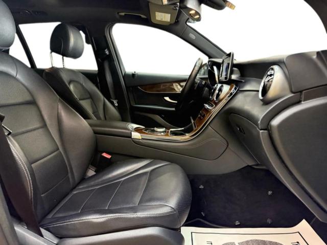2017 MERCEDES-BENZ GLC 300 - WDC0G4JBXHF137XXX