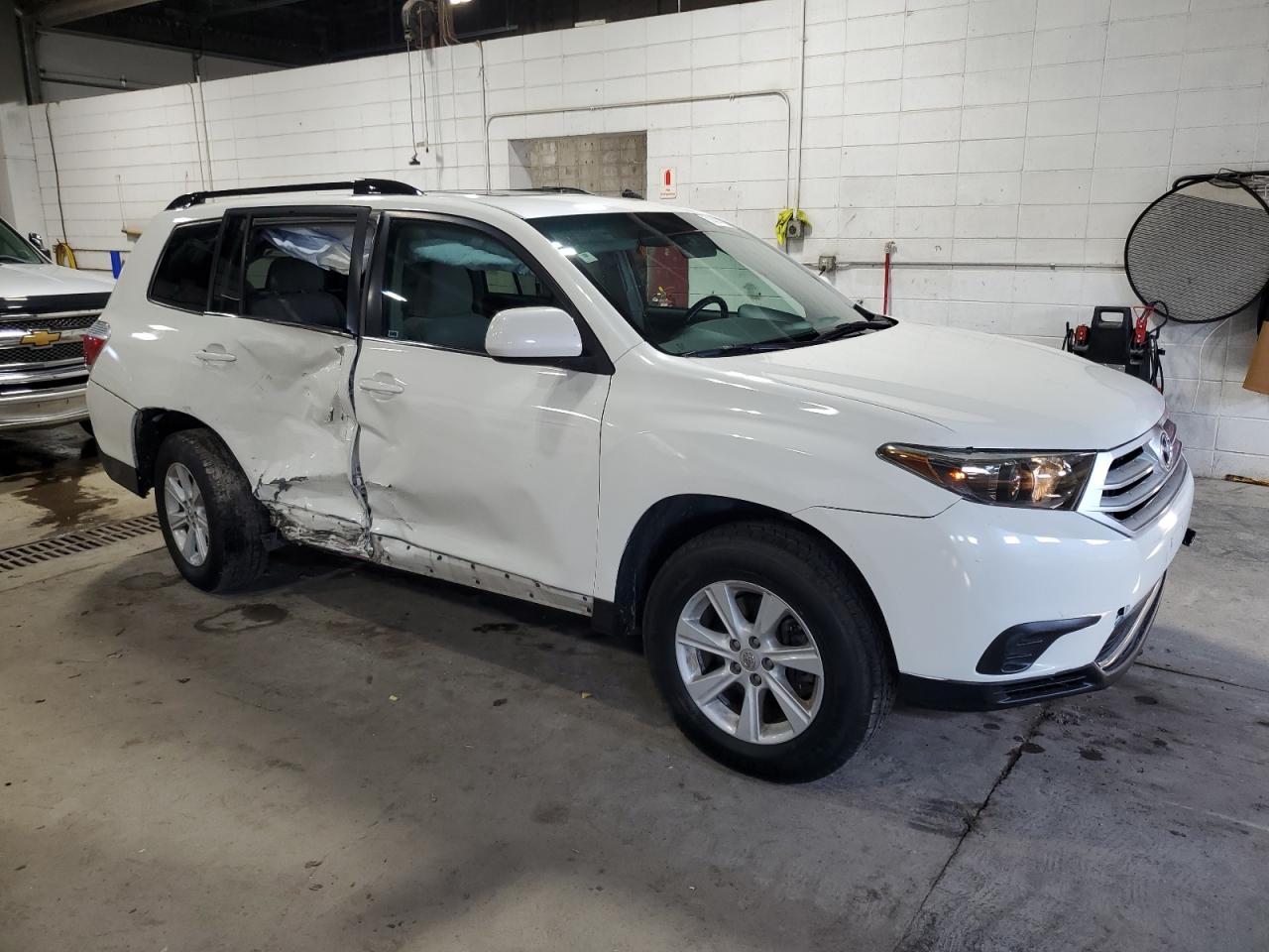 TOYOTA HIGHLANDER BASE