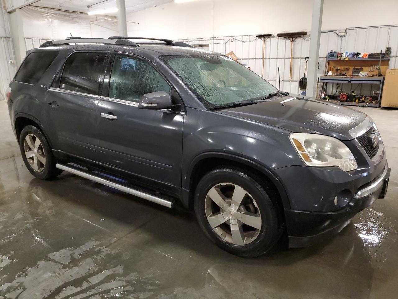 GMC ACADIA SLT-1