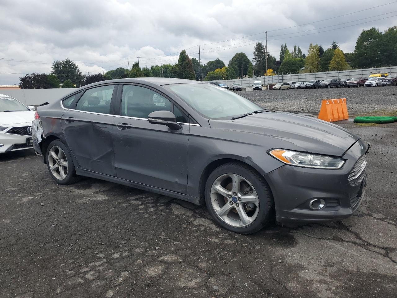 FORD FUSION SE