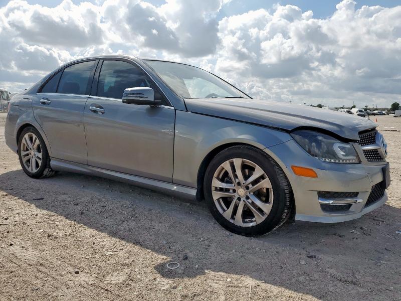 2014 MERCEDES-BENZ C 250 - WDDGF4HB0EG254273