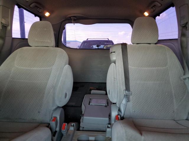 2019 TOYOTA SIENNA LE 5TDKZ3DC9KS001930