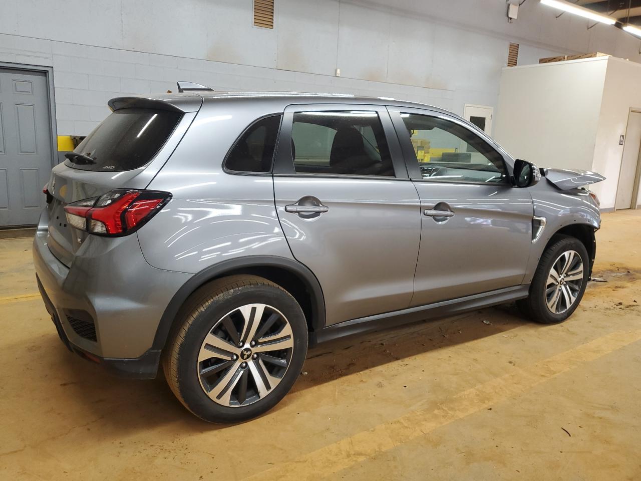 MITSUBISHI OUTLANDER S/SE