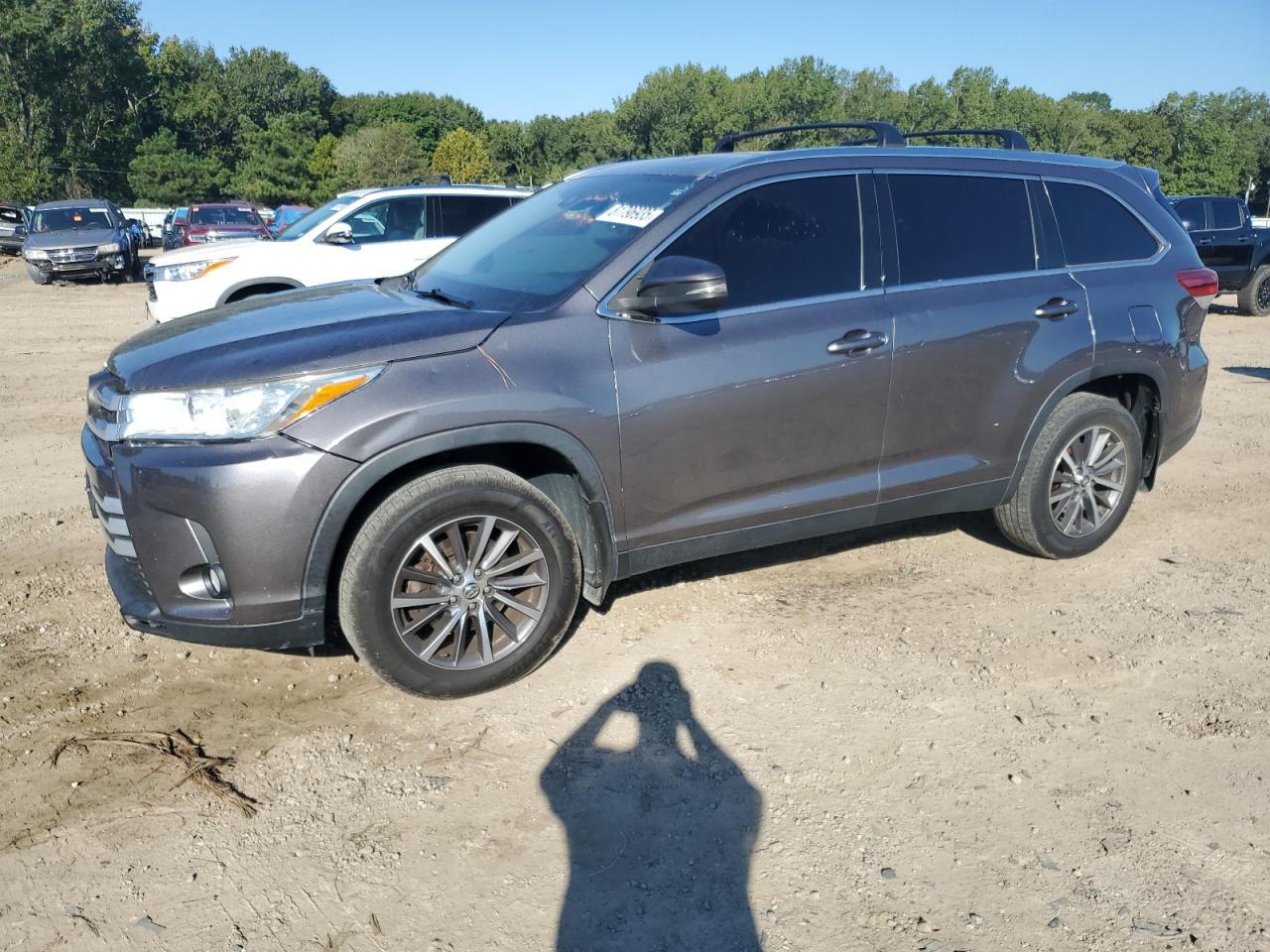 Lot #3285538278 2019 TOYOTA HIGHLANDER