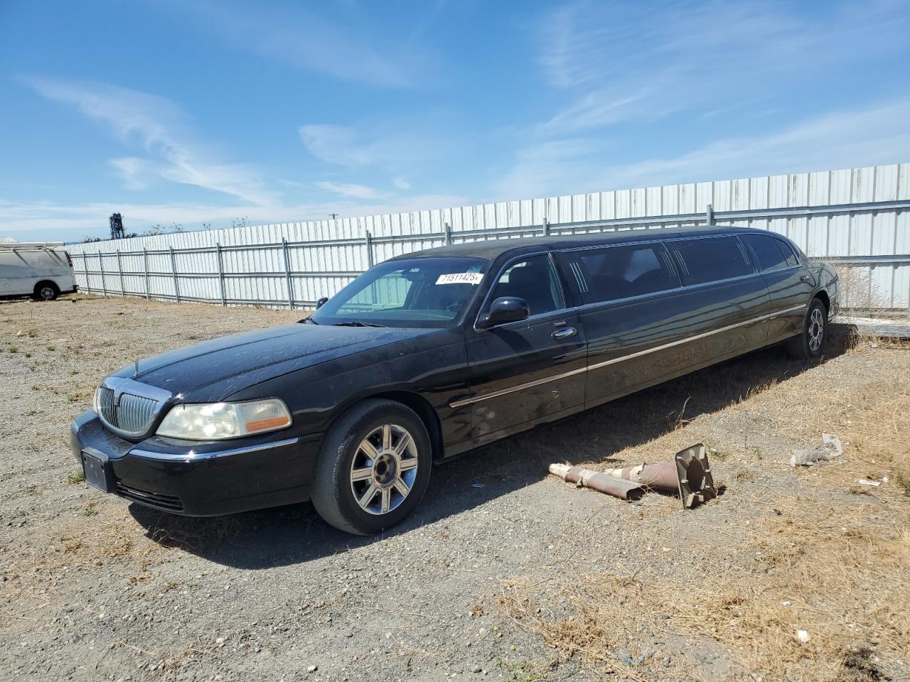 LINCOLN TOWN CAR EXECUTIVE