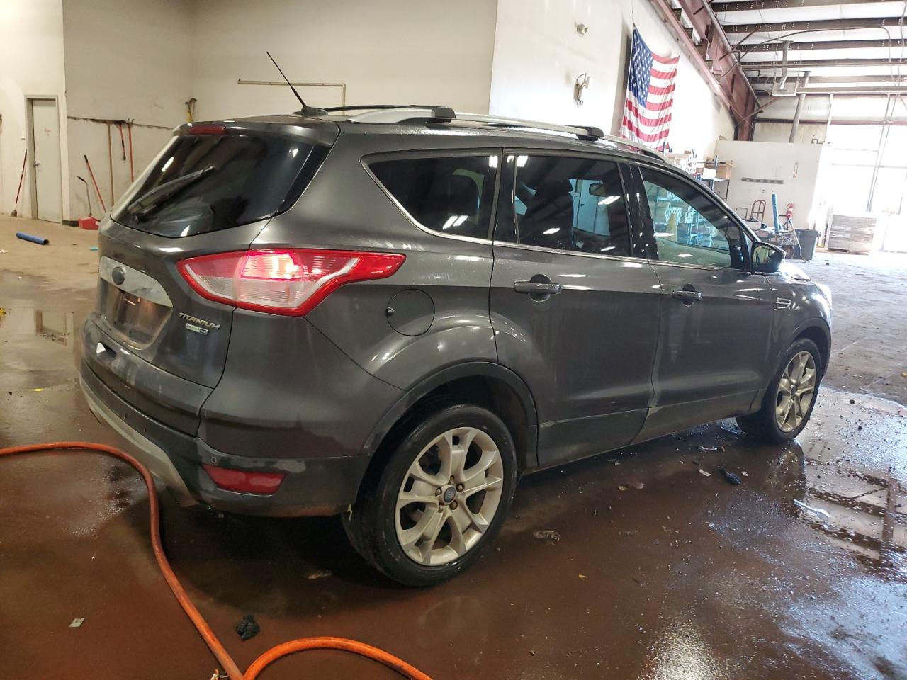 FORD ESCAPE TITANIUM