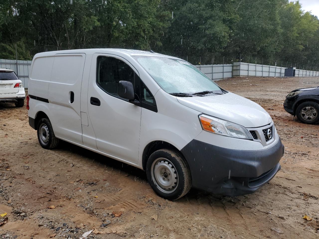 NISSAN NV200 2.5S