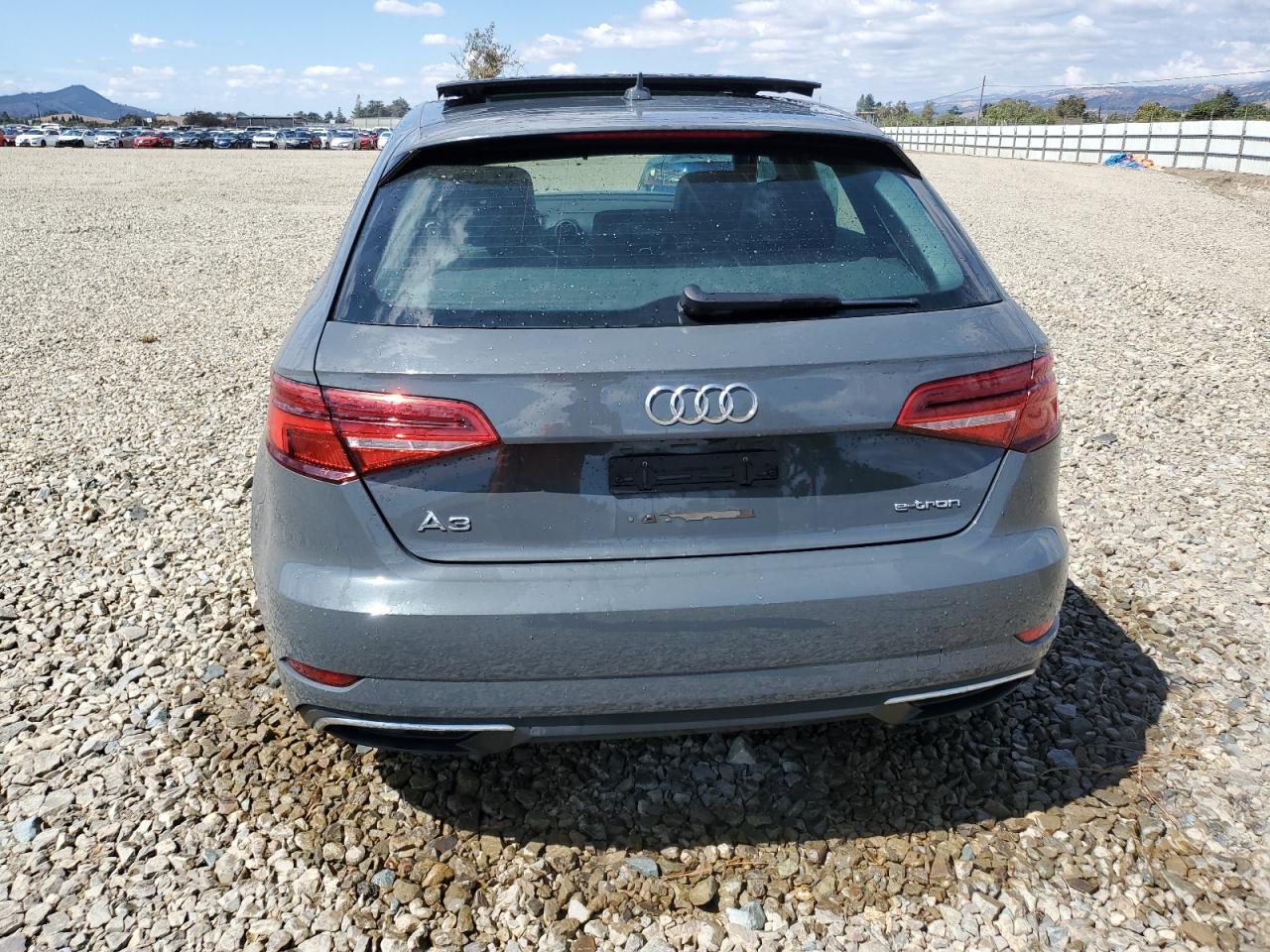 AUDI A3 E-TRON PREMIUM