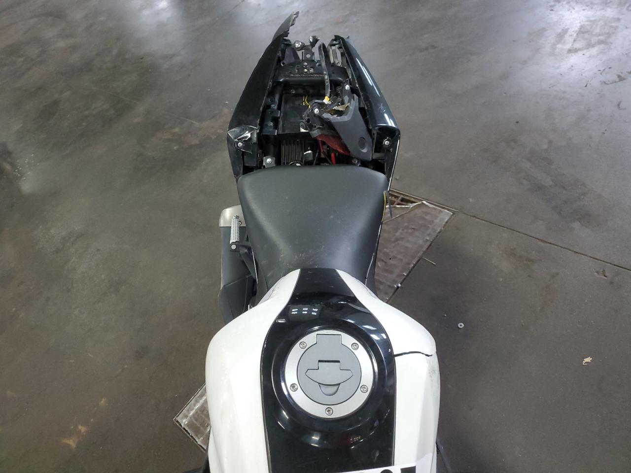 Lot #3261367493 2017 YAMAHA YZFR3 A