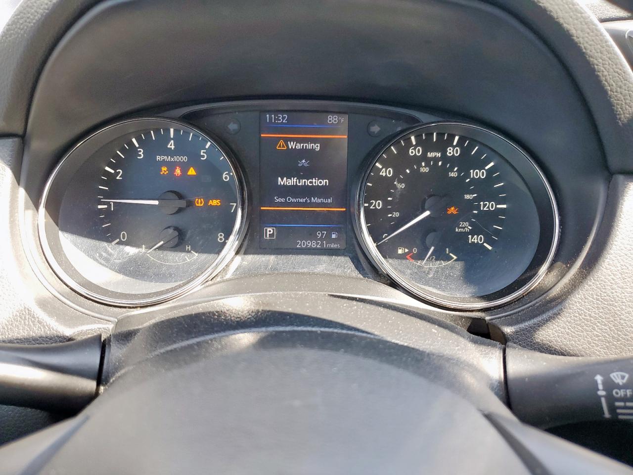 NISSAN ROGUE SPORT S