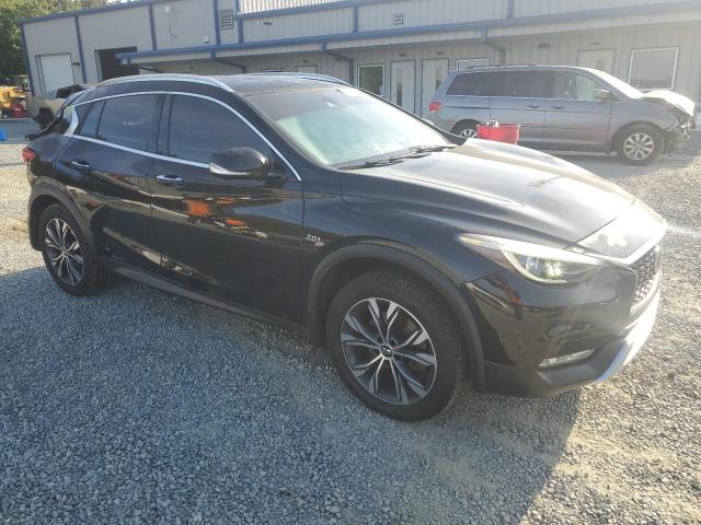 2017 INFINITI QX30 BASE SJKCH5CR3HA025555