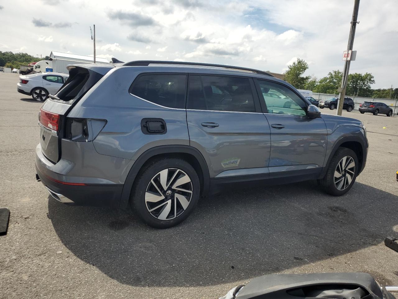 VOLKSWAGEN ATLAS SE