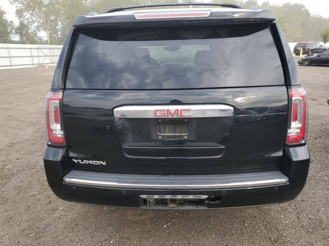 GMC YUKON DENALI