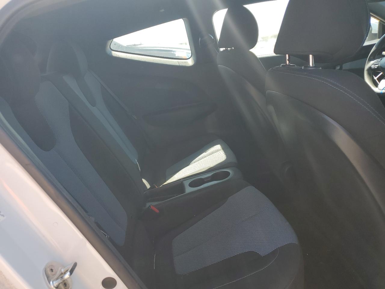 HYUNDAI VELOSTER BASE