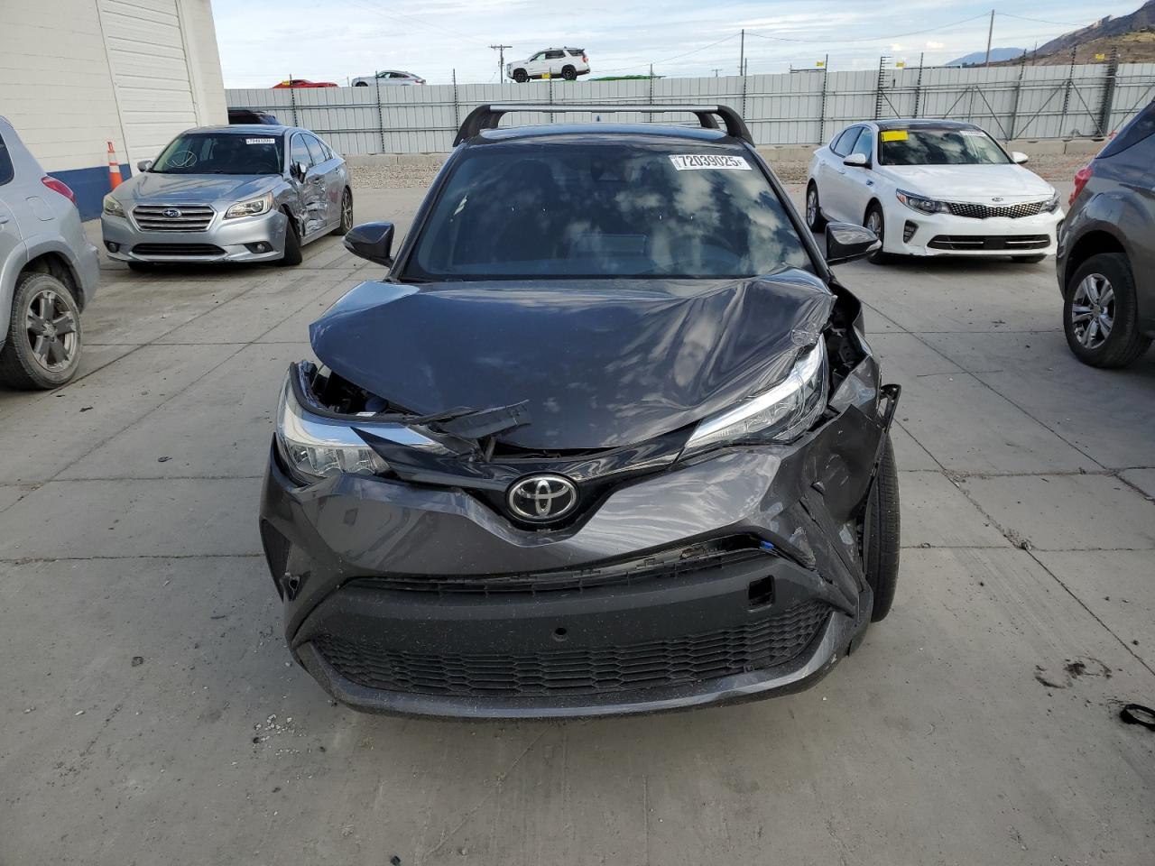 TOYOTA C-HR XLE
