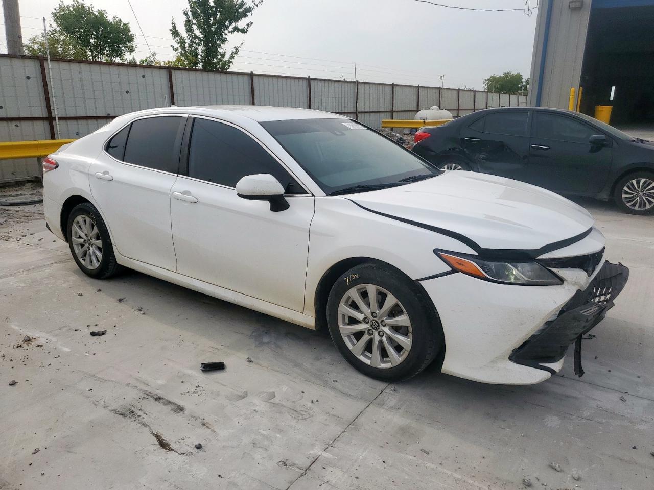 TOYOTA CAMRY LE
