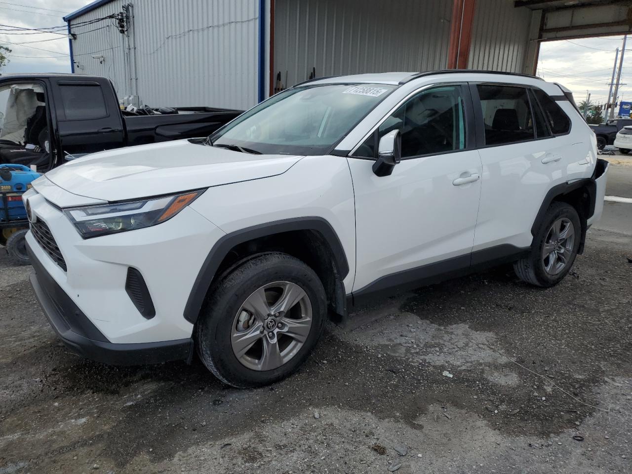 TOYOTA RAV4 XLE
