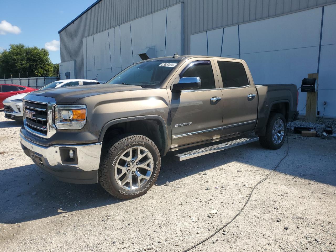 GMC SIERRA C1500 SLT