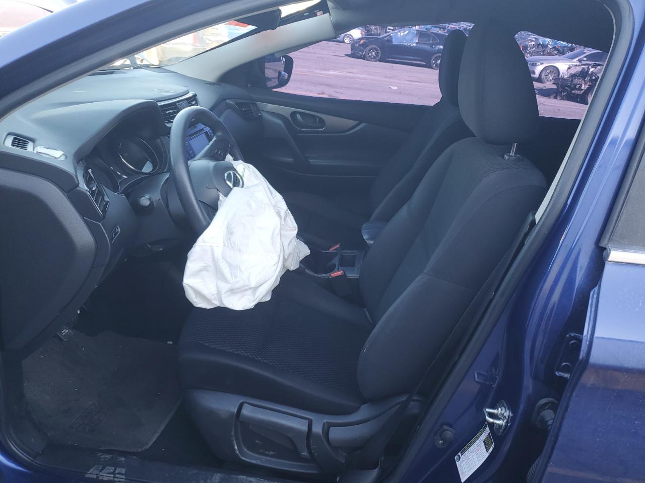 NISSAN ROGUE SPORT S