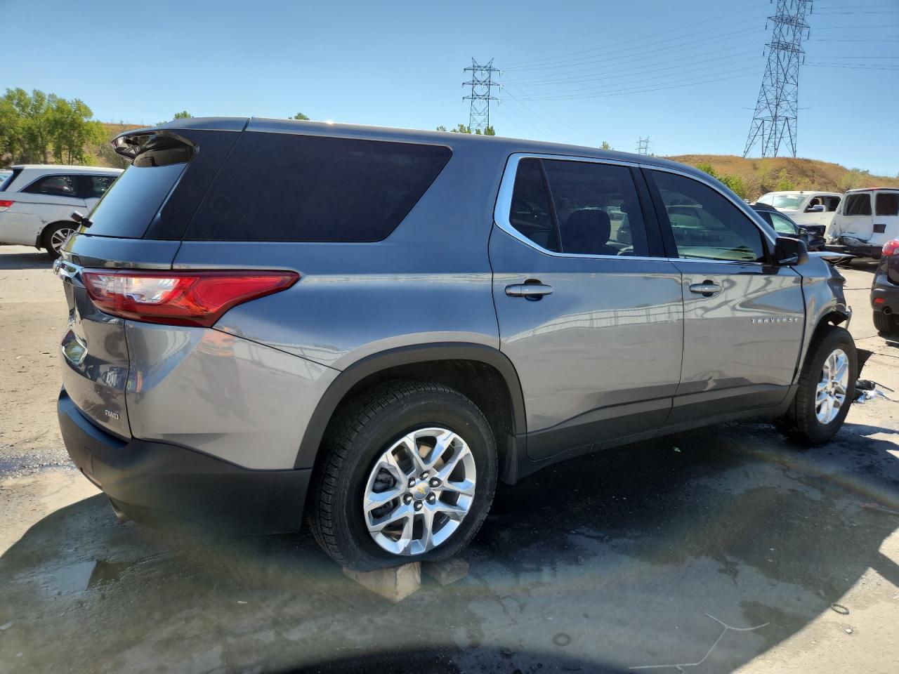 CHEVROLET TRAVERSE LS