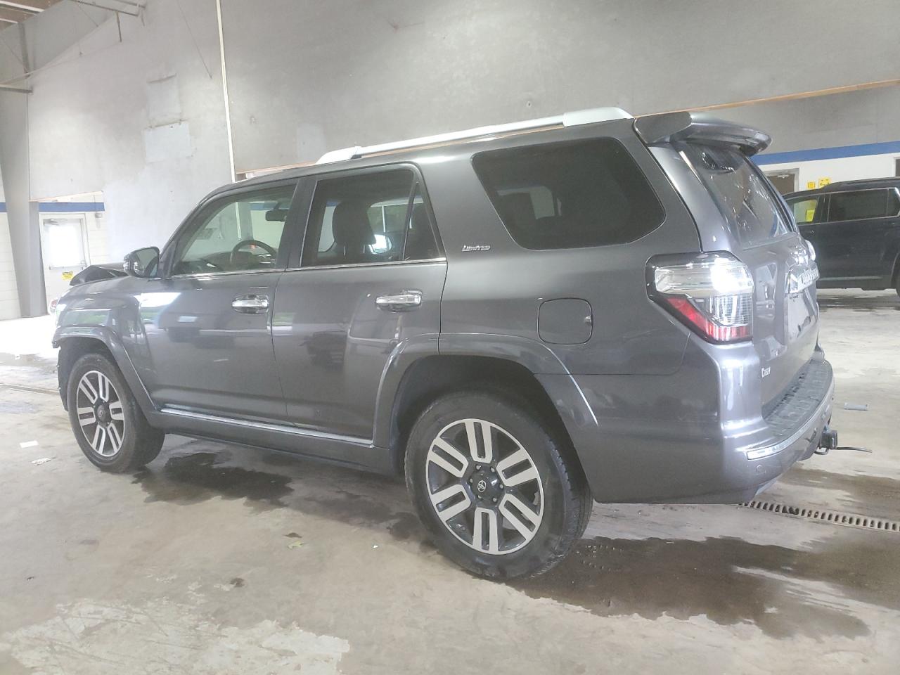TOYOTA 4RUNNER SR5/SR5 PREMIUM