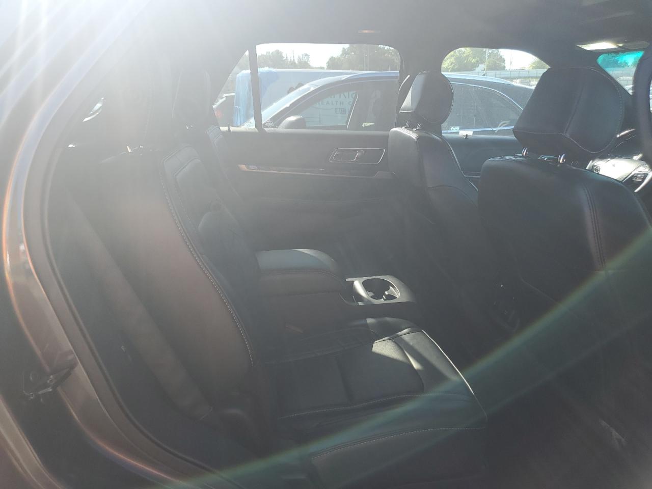 FORD EXPLORER PLATINUM