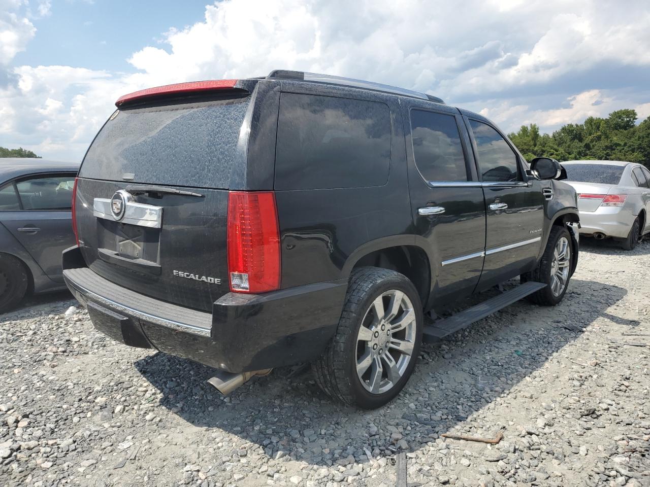 CADILLAC ESCALADE PREMIUM