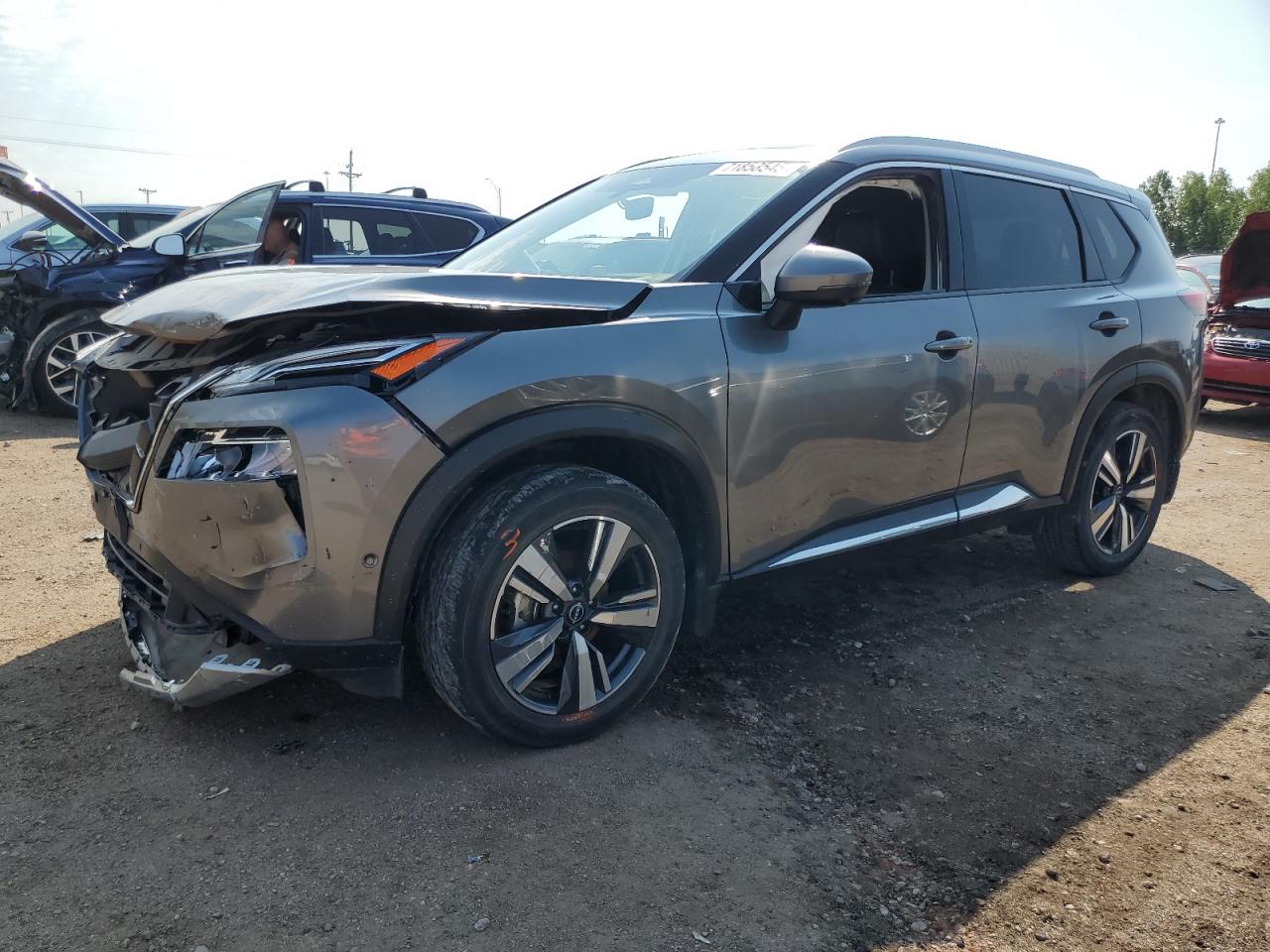 NISSAN ROGUE PLATINUM