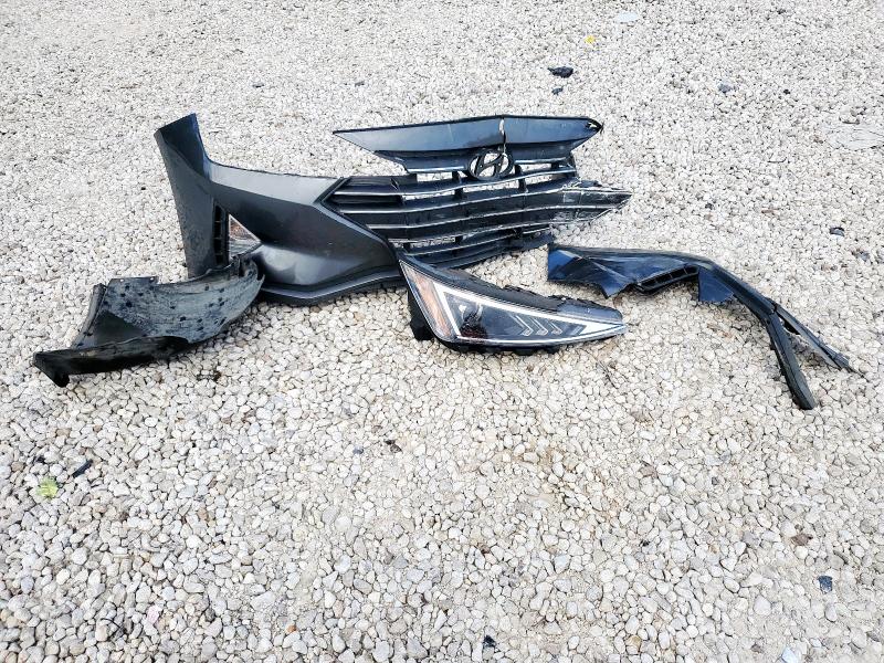 2019 HYUNDAI ELANTRA SE - 5NPD84LF2KH442690