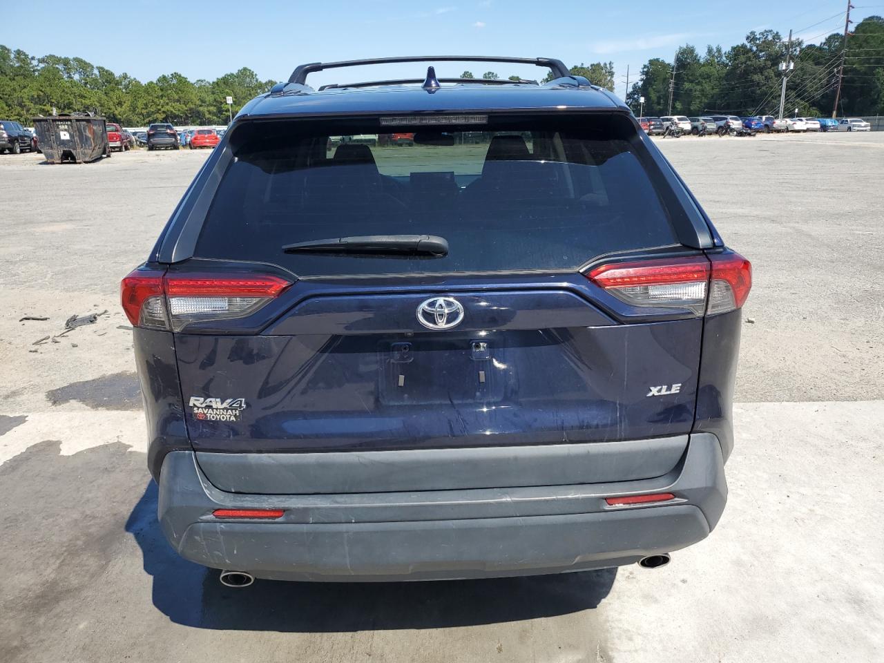 TOYOTA RAV4 XLE PREMIUM